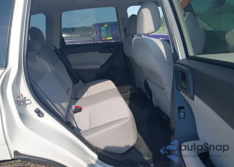 2015 Subaru Forester 2.5I Premium из США, поврежденный, VIN JF2SJADC5FH511375